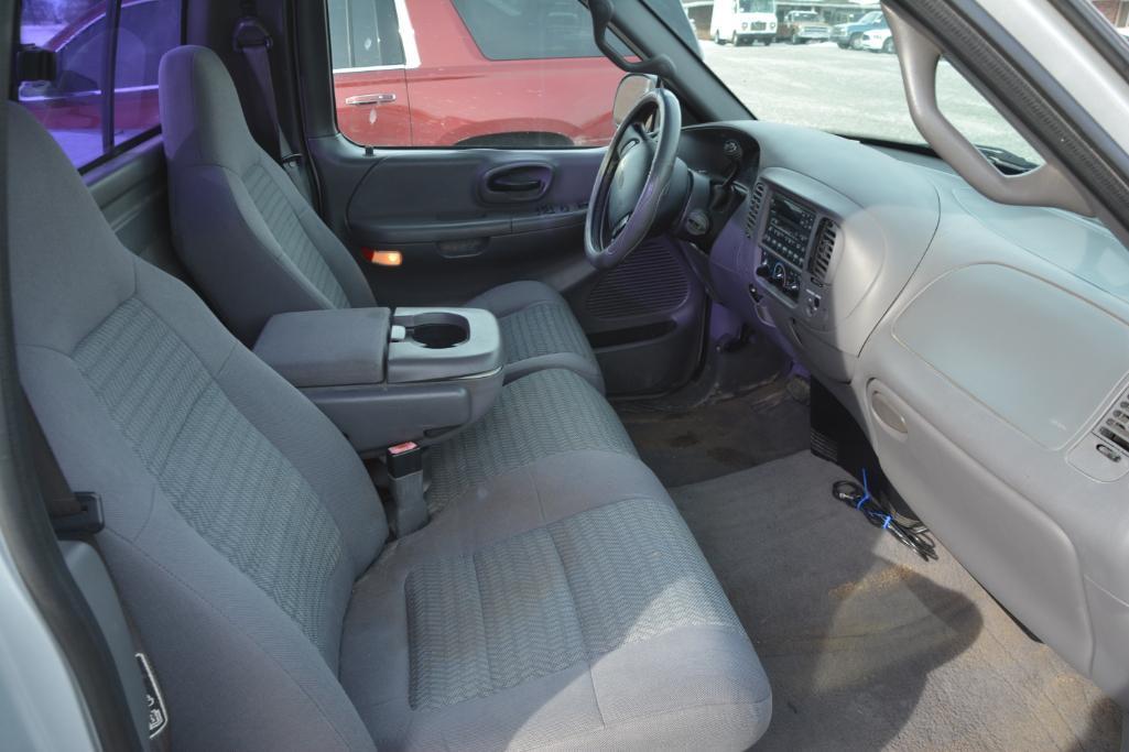 2001 Ford F-150 XLT pickup
