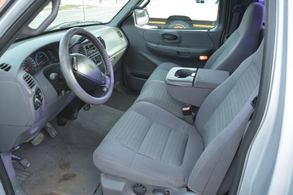 2001 Ford F-150 XLT pickup