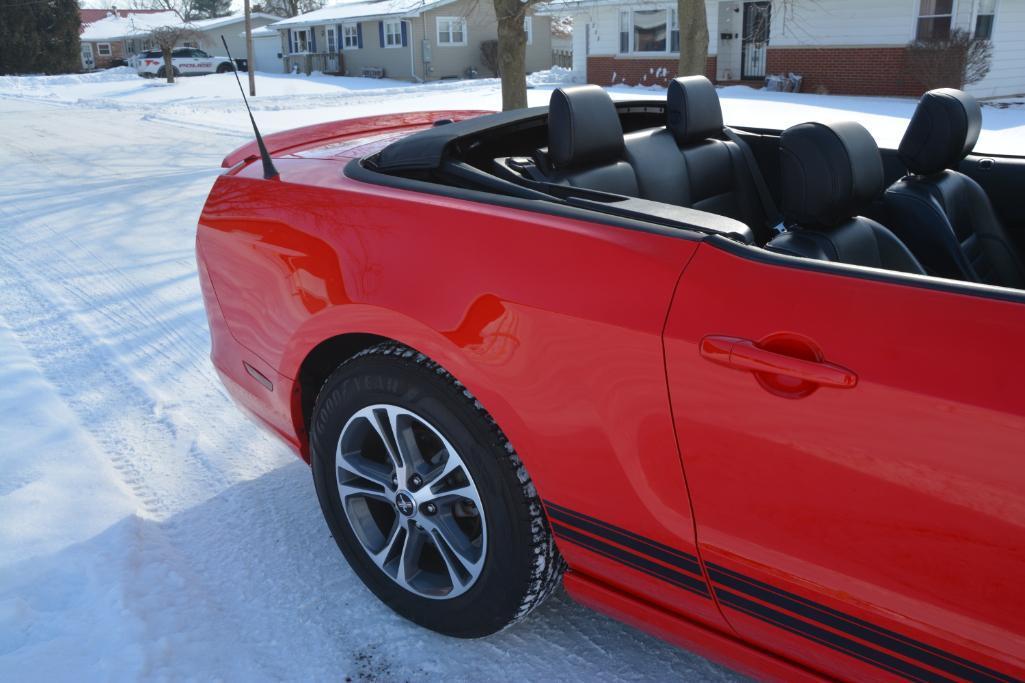 2014 Ford Mustang Convertible