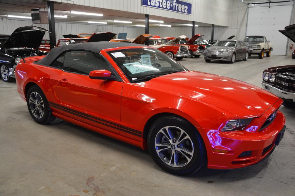 2014 Ford Mustang Convertible