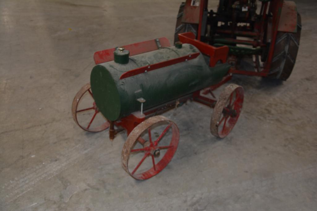 Avery miniature steam engine with water tank