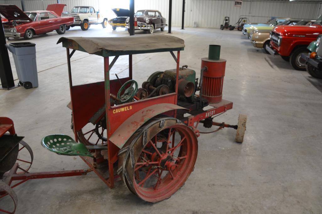 Avery miniature steam engine with water tank