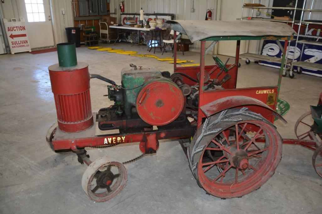Avery miniature steam engine with water tank