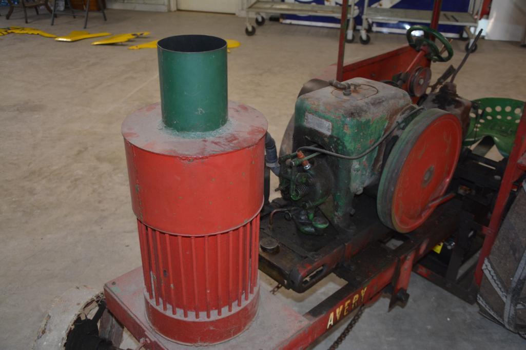 Avery miniature steam engine with water tank