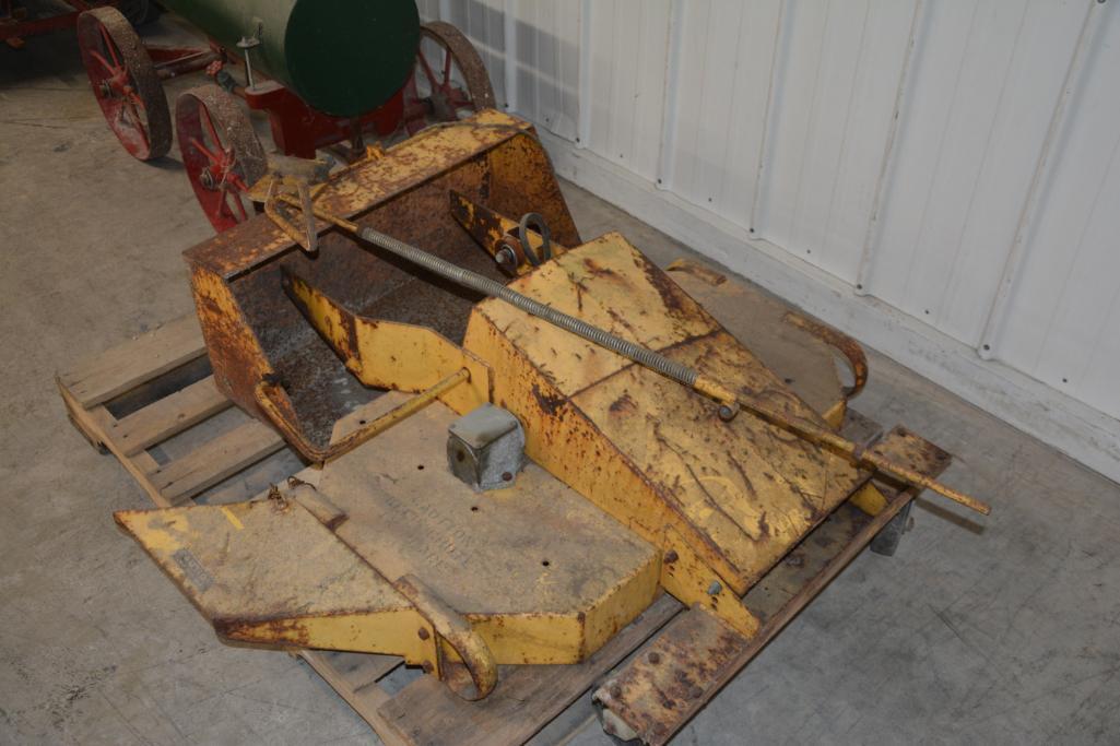 Struck miniature ride on youth dozer