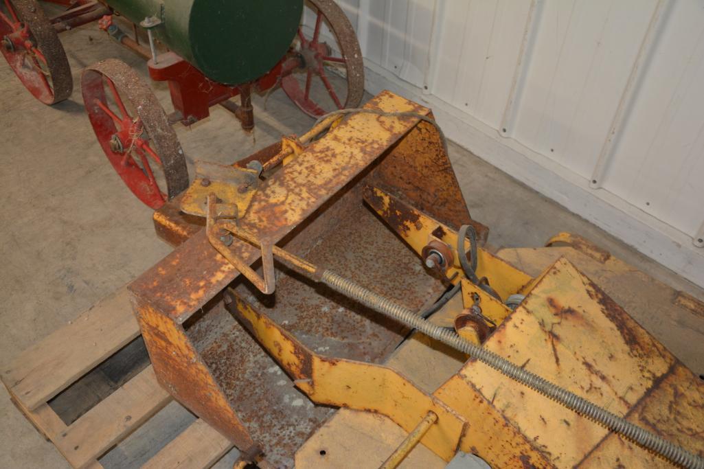 Struck miniature ride on youth dozer