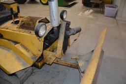 Struck miniature ride on youth dozer