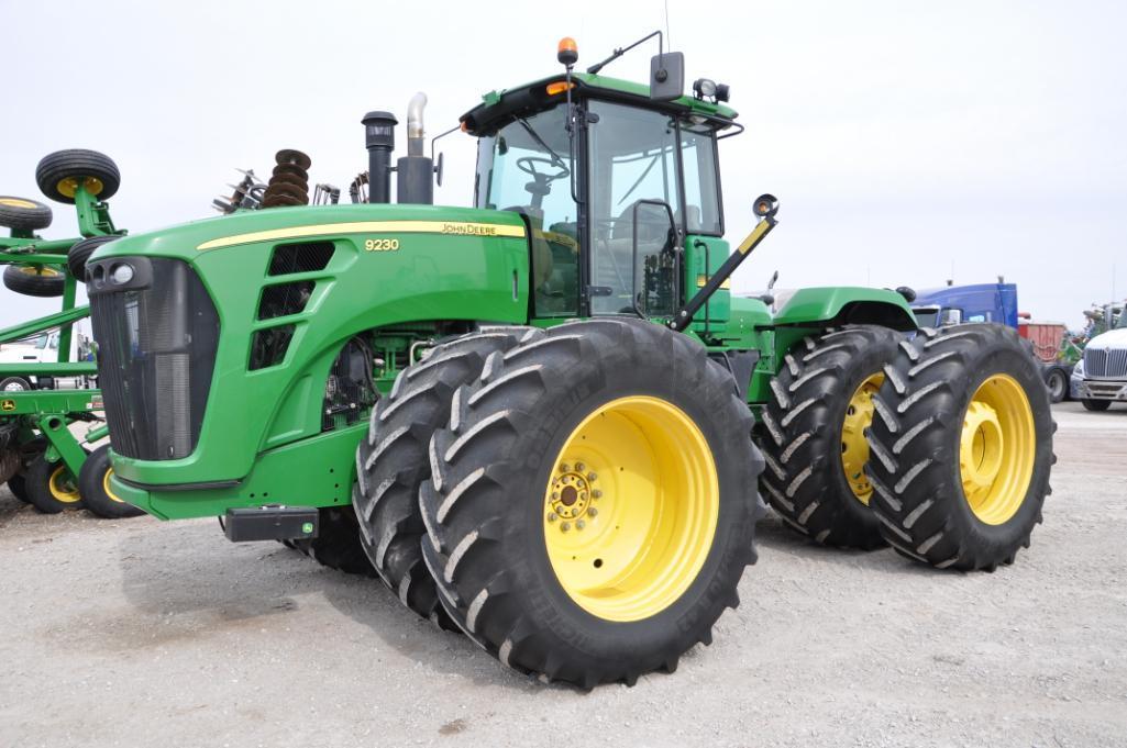 2010 John Deere 9230 4WD tractor