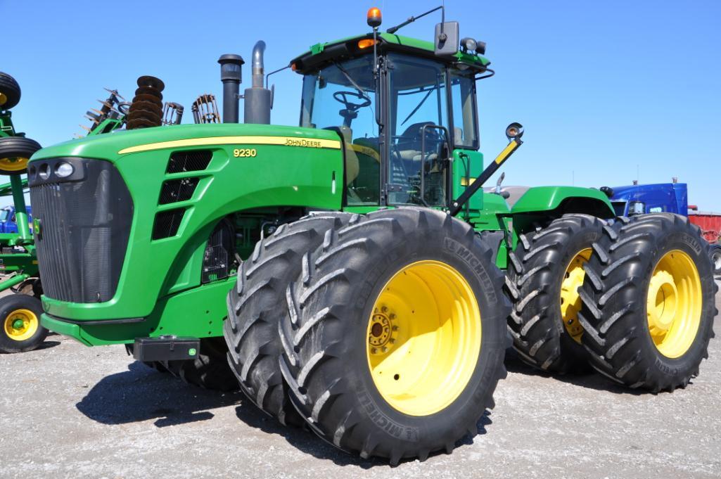 2010 John Deere 9230 4WD tractor