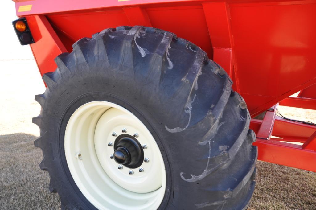 2019 EZ Trail 710 grain cart