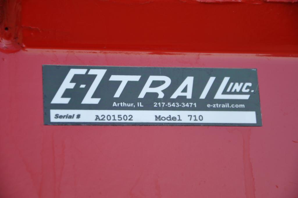 2019 EZ Trail 710 grain cart