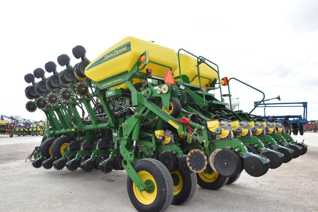 2008 John Deere 1790 CCS 16/31 planter
