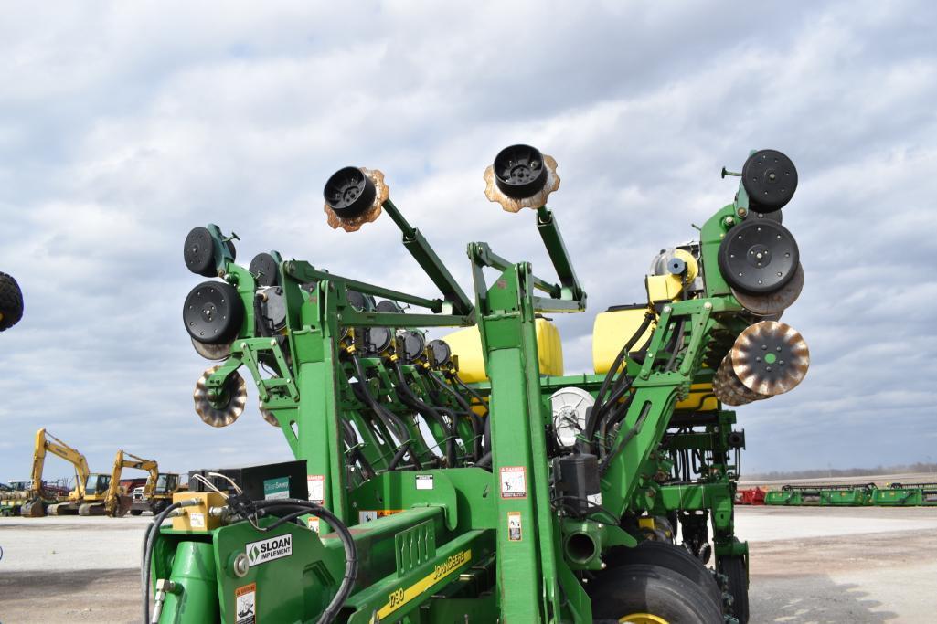 2008 John Deere 1790 CCS 16/31 planter