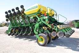 2008 John Deere 1790 CCS 16/31 planter