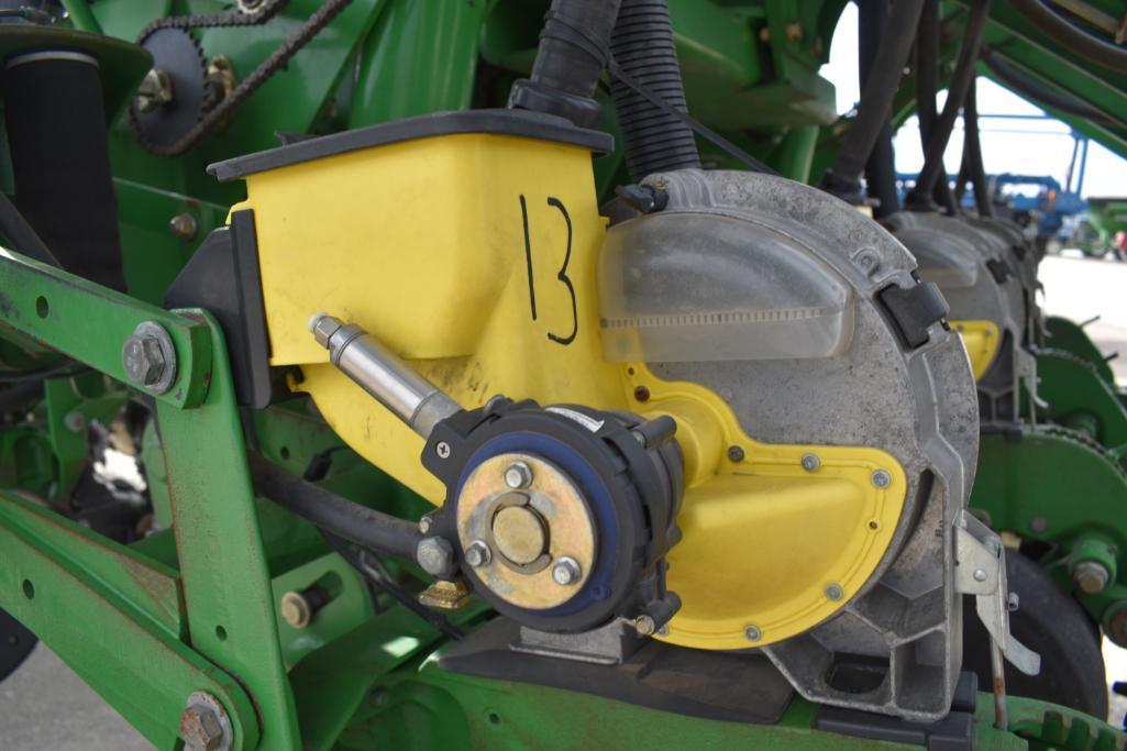 2008 John Deere 1790 CCS 16/31 planter