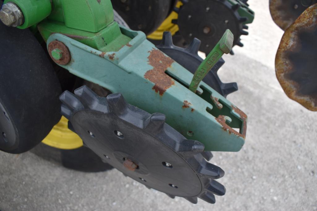 2008 John Deere 1790 CCS 16/31 planter
