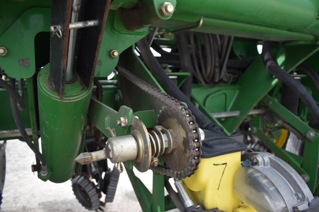 2008 John Deere 1790 CCS 16/31 planter