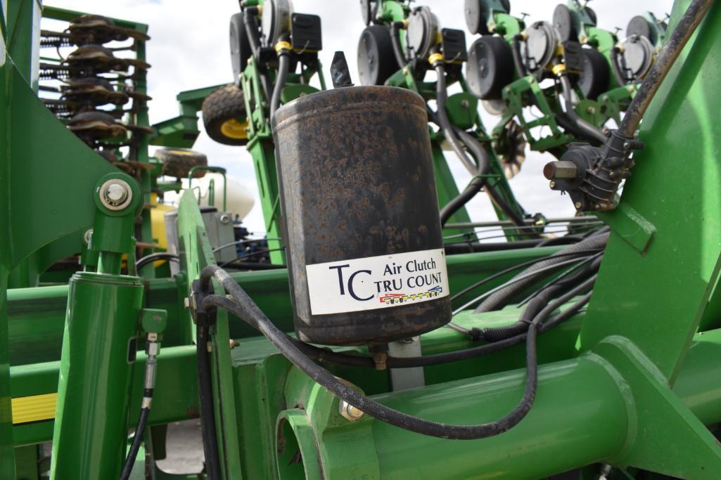 2008 John Deere 1790 CCS 16/31 planter