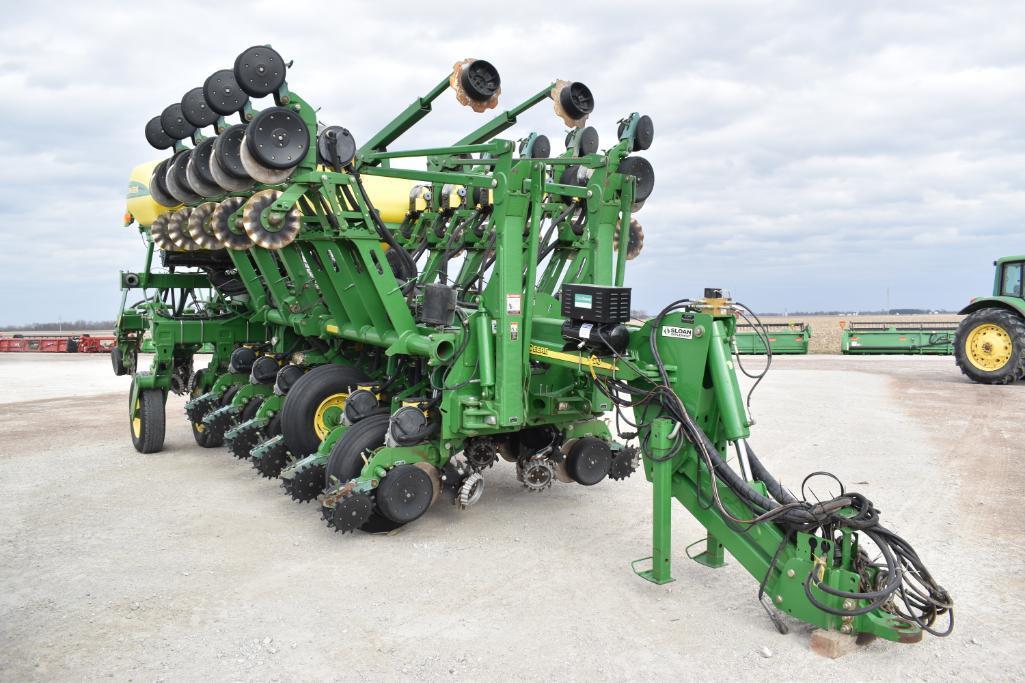 2008 John Deere 1790 CCS 16/31 planter