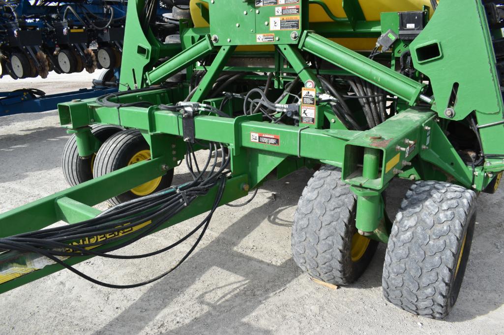 John Deere 1990 CCS 35' air seeder