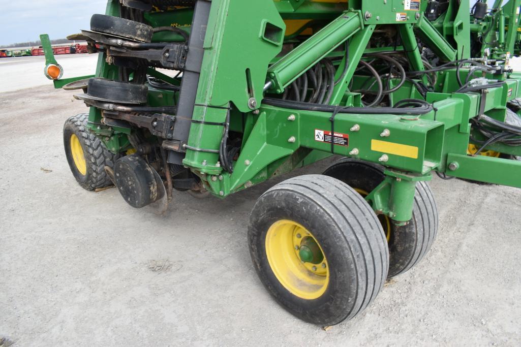 John Deere 1990 CCS 35' air seeder