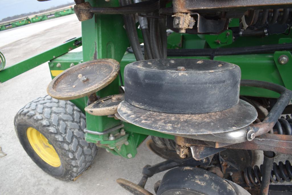 John Deere 1990 CCS 35' air seeder