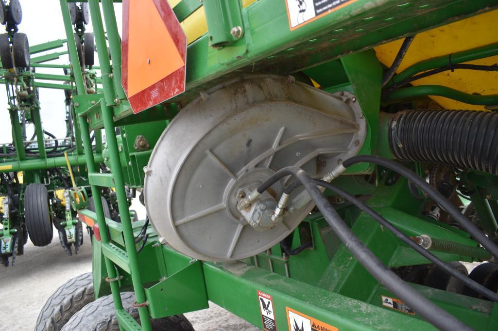 John Deere 1990 CCS 35' air seeder