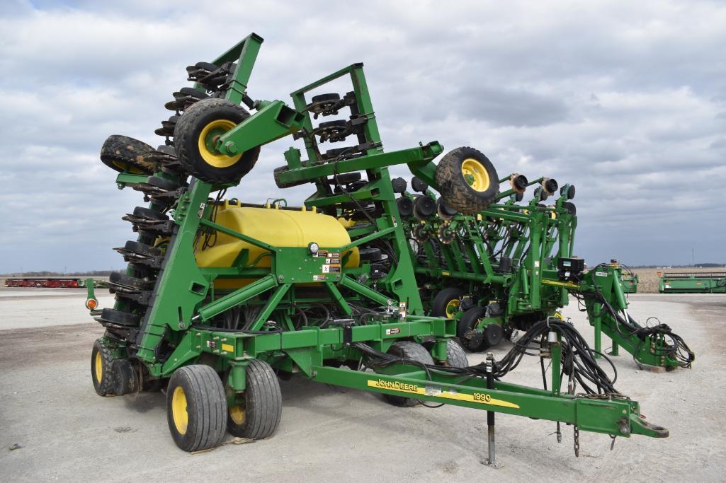 John Deere 1990 CCS 35' air seeder