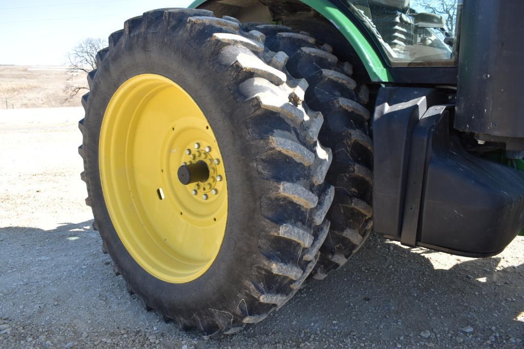 2011 John Deere 8235R MFWD tractor