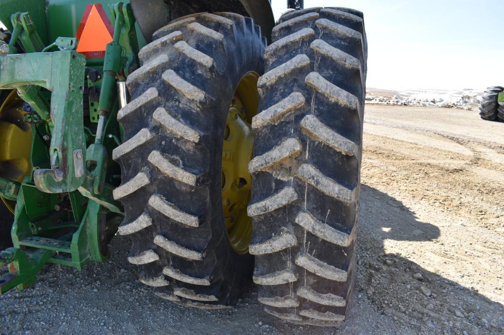 2011 John Deere 8235R MFWD tractor