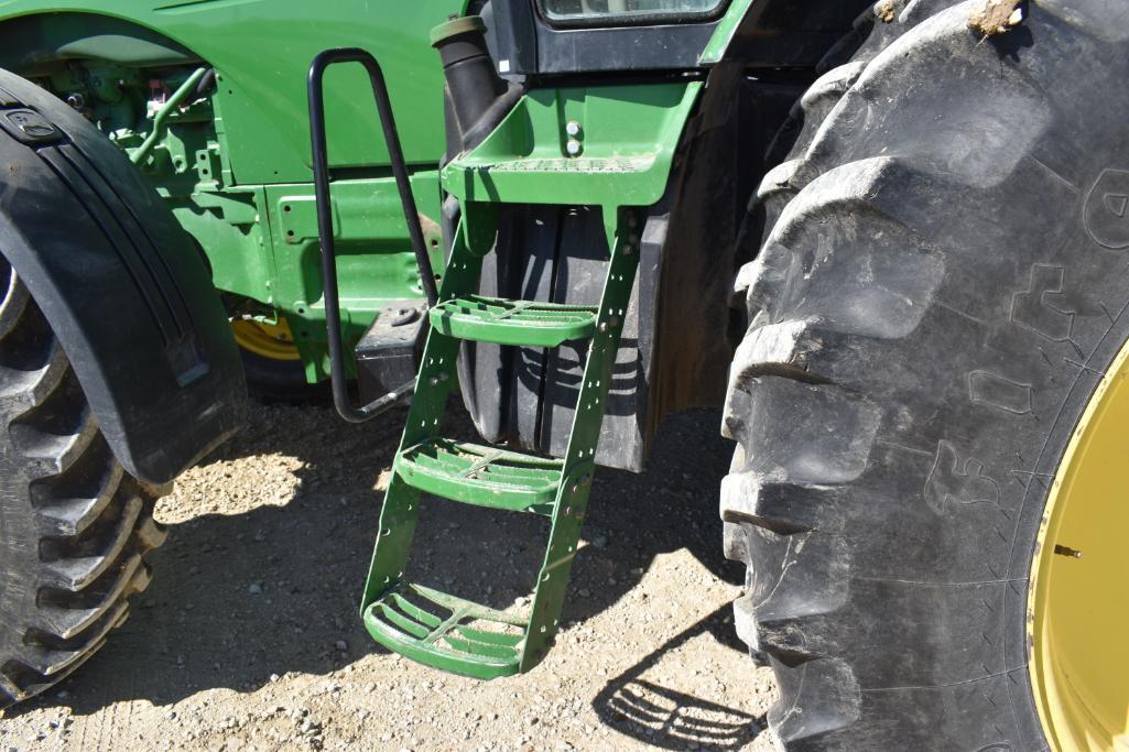2011 John Deere 8235R MFWD tractor