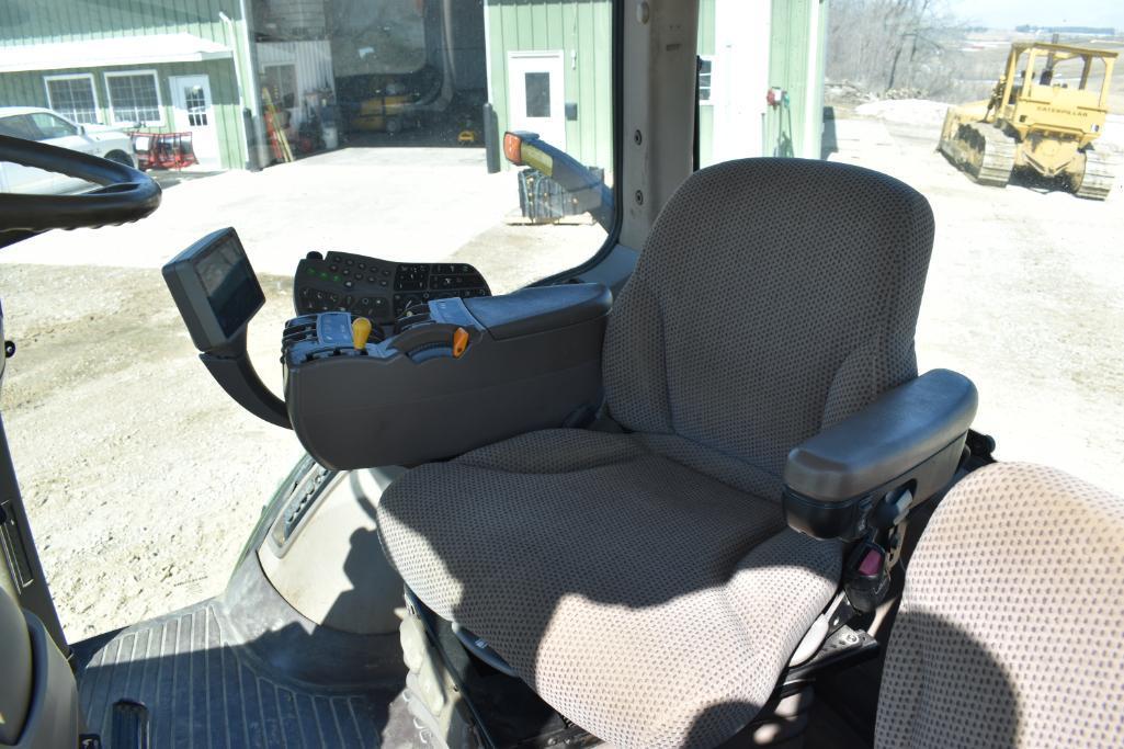 2011 John Deere 8235R MFWD tractor