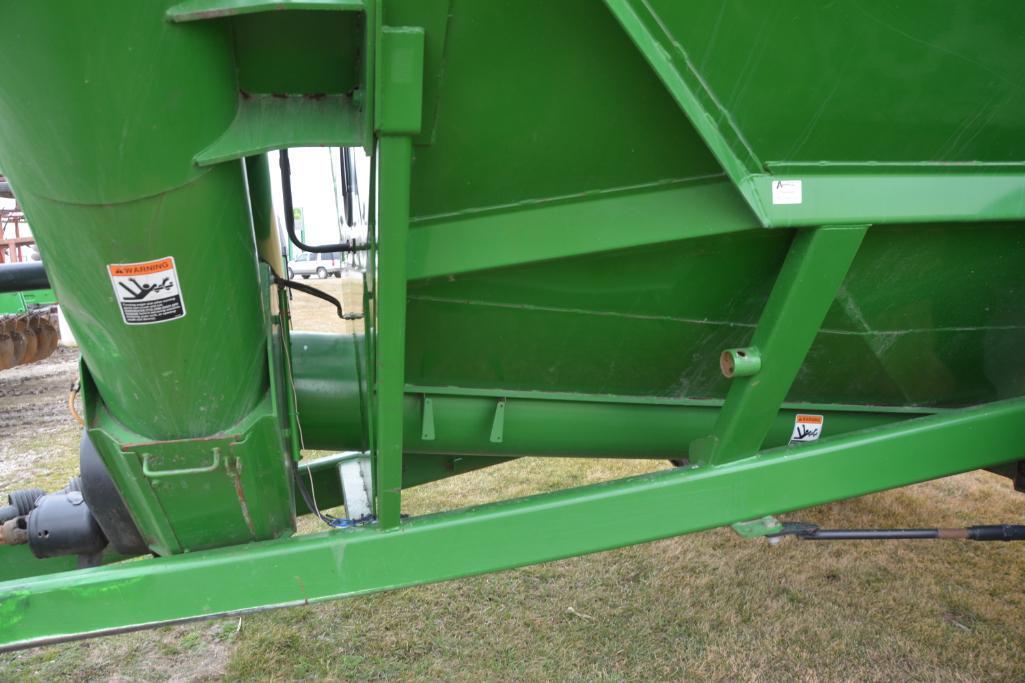 2005 Parker 938 grain cart