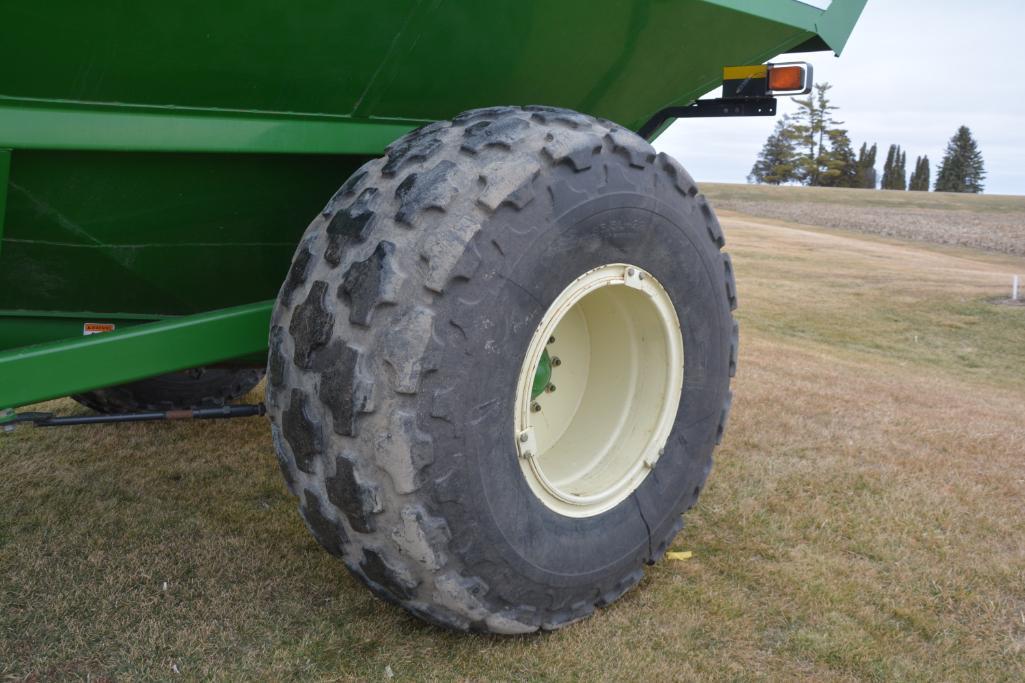 2005 Parker 938 grain cart
