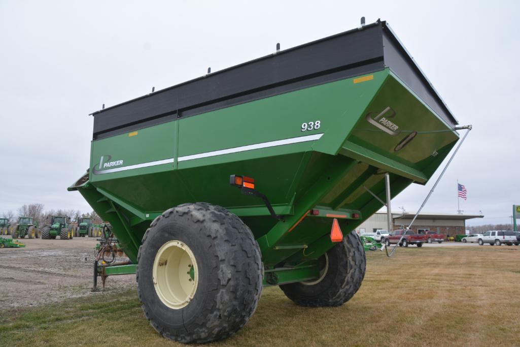 2005 Parker 938 grain cart