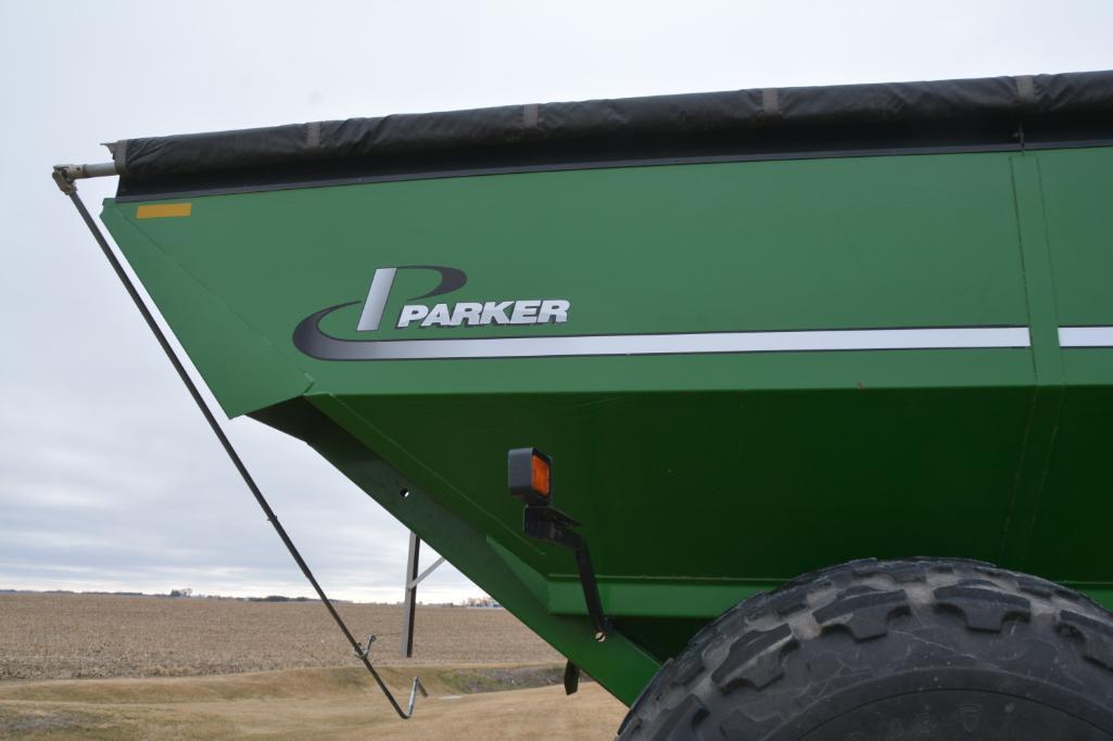 2005 Parker 938 grain cart