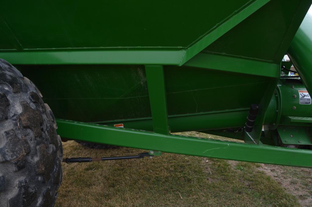 2005 Parker 938 grain cart