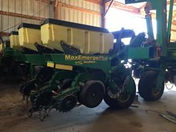 2001 John Deere 1780 12/23 planter