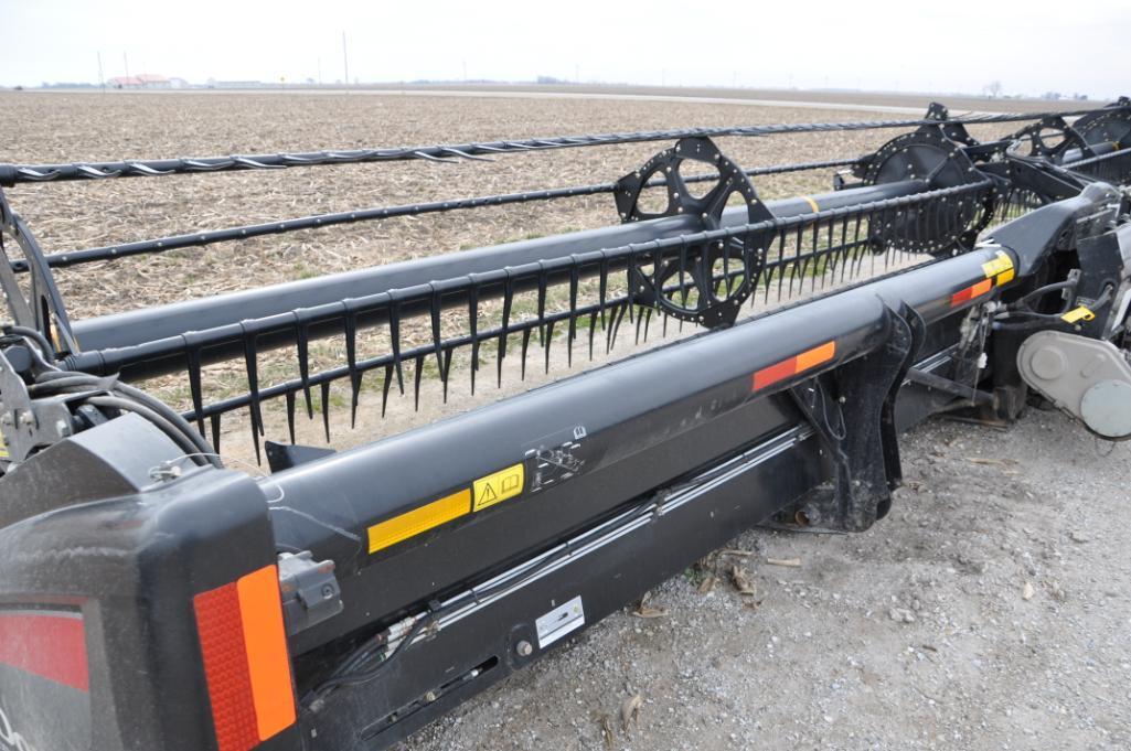 2016 MacDon FD75 40' flex draper