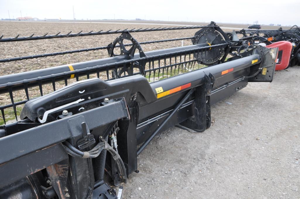 2016 MacDon FD75 40' flex draper