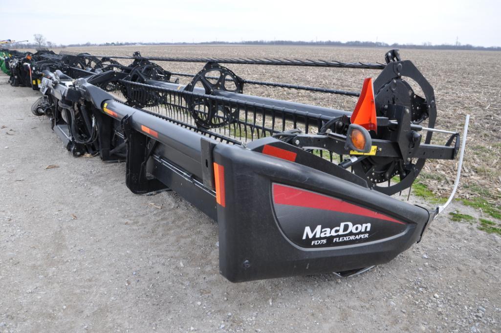 2016 MacDon FD75 40' flex draper