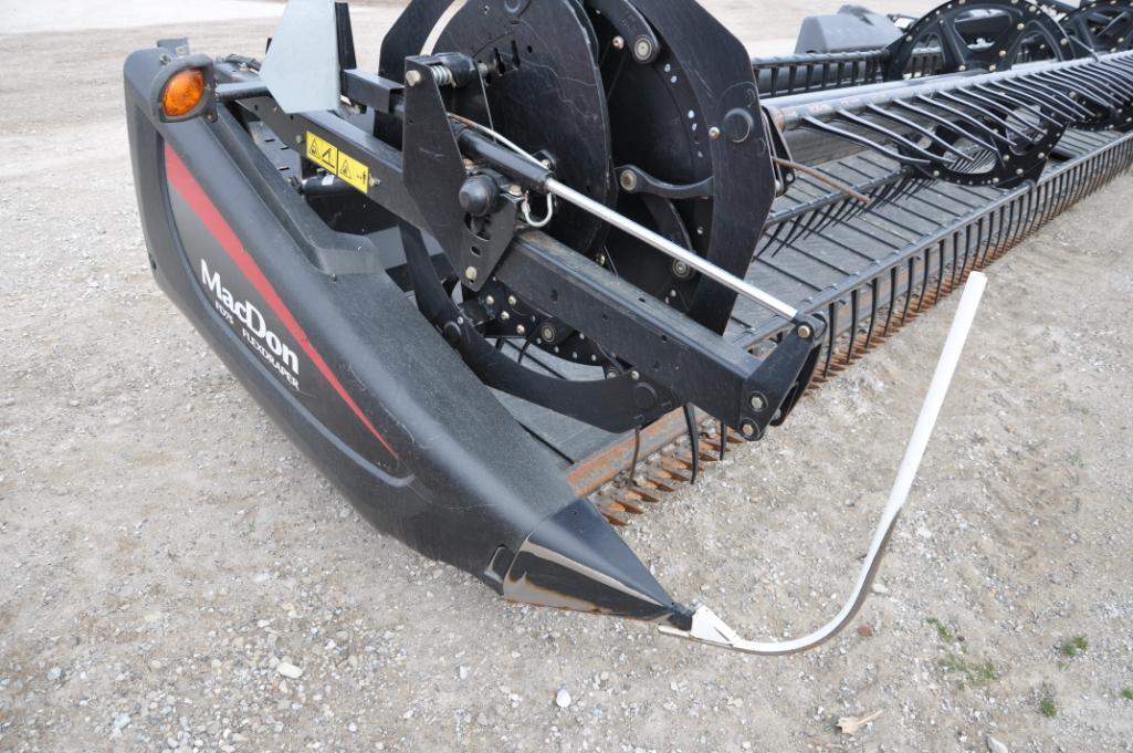 2016 MacDon FD75 40' flex draper