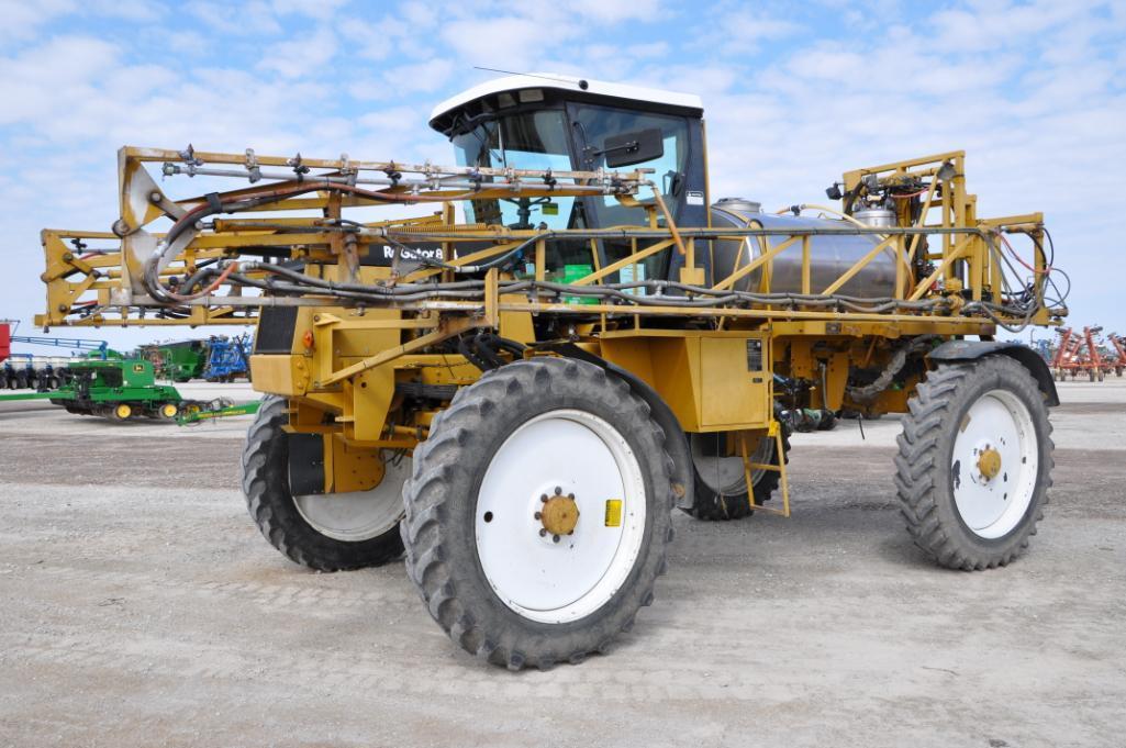 RoGator 854 self-propelled sprayer