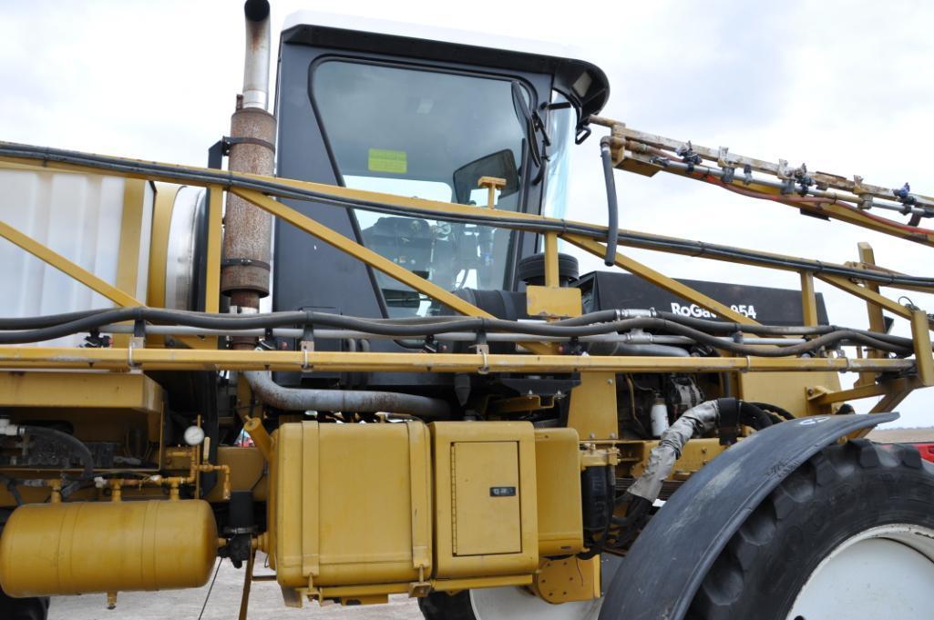 RoGator 854 self-propelled sprayer