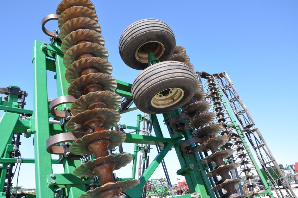 Great Plains 3000TM TurboMax 30' vertical tillage tool