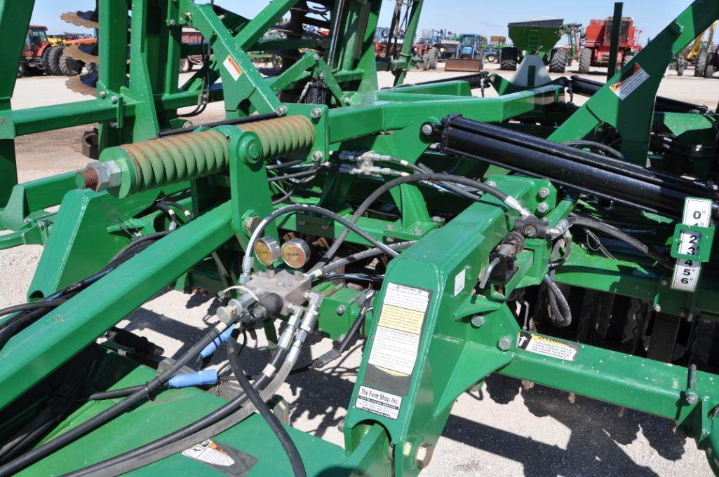 Great Plains 3000TM TurboMax 30' vertical tillage tool
