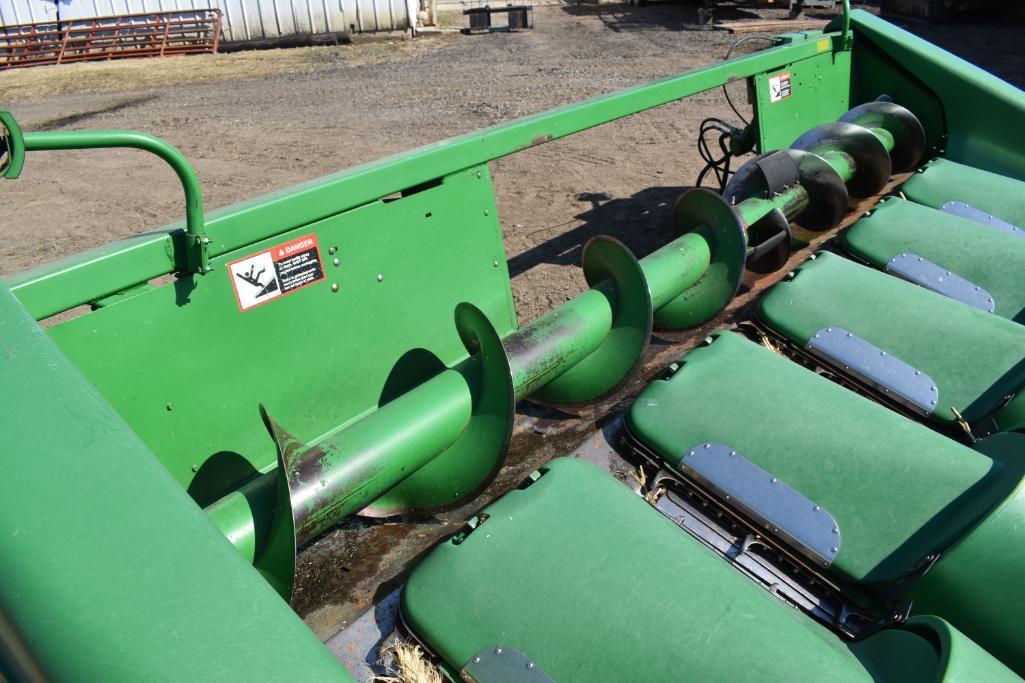 John Deere 693 6 row 30" corn head