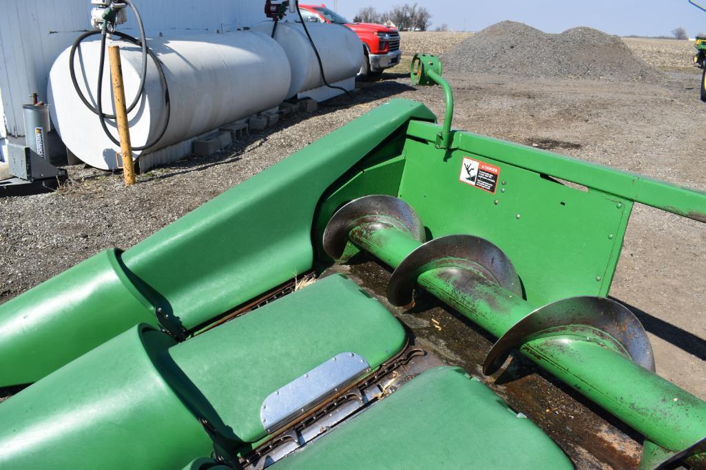 John Deere 693 6 row 30" corn head