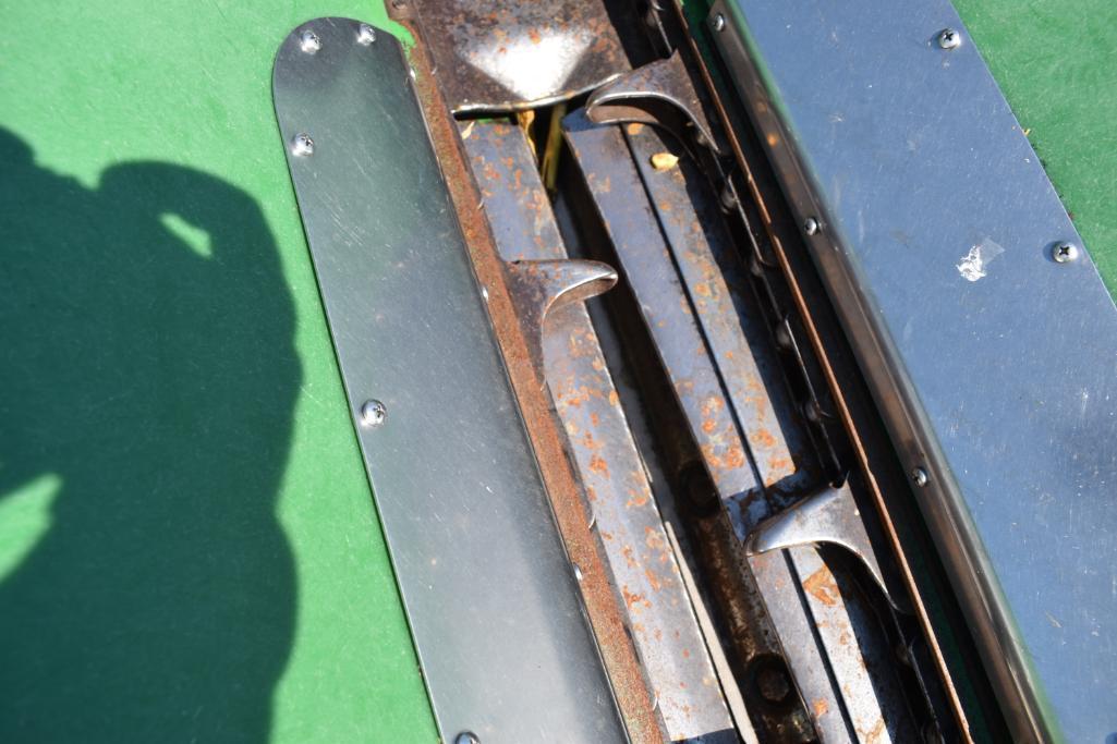 John Deere 693 6 row 30" corn head