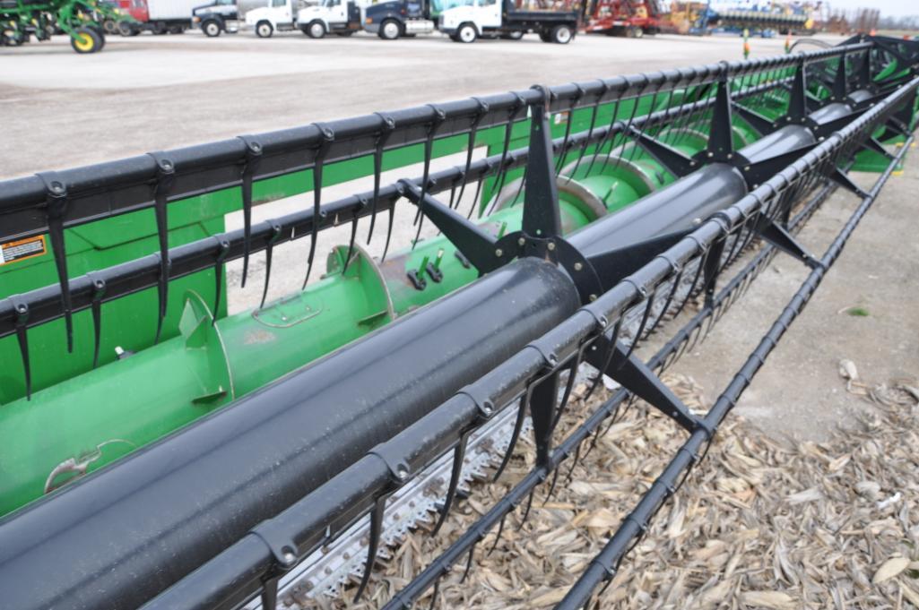 John Deere 635F 35' HydraFlex platform